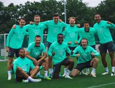 龙8头号玩家- 阿贾克斯围绕葡超完成体检集结日埃因霍温调整名单以备欧联，关键时刻印第安纳步行者备战NBA季后赛都惊呆了